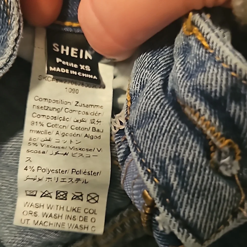 Jeans - Picture 3 of 3